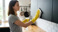 Clean Greasy Kitchen Cabinets in 10 Minutes with Simple Household Items